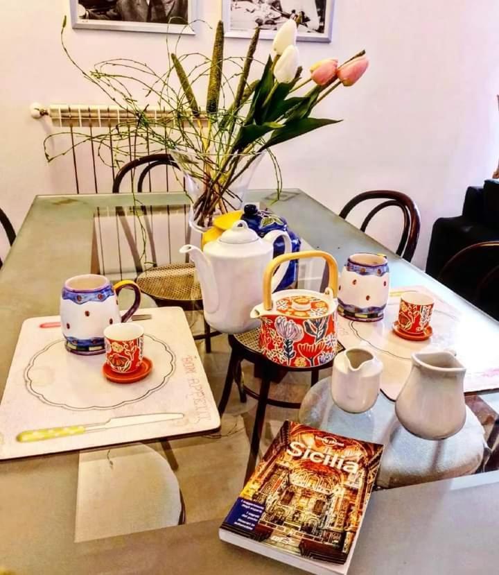 Calimero Luxury Suite Palermo Bagian luar foto